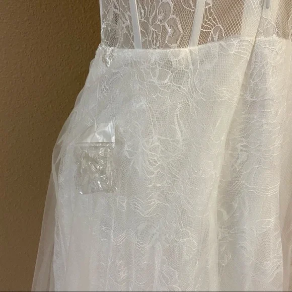 NWOT Lulus Luxe Elegance White Lace Embroidered Rhinestone Strapless Maxi Dress - Picture 11 of 17